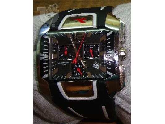 PoulaTo: DIADORA